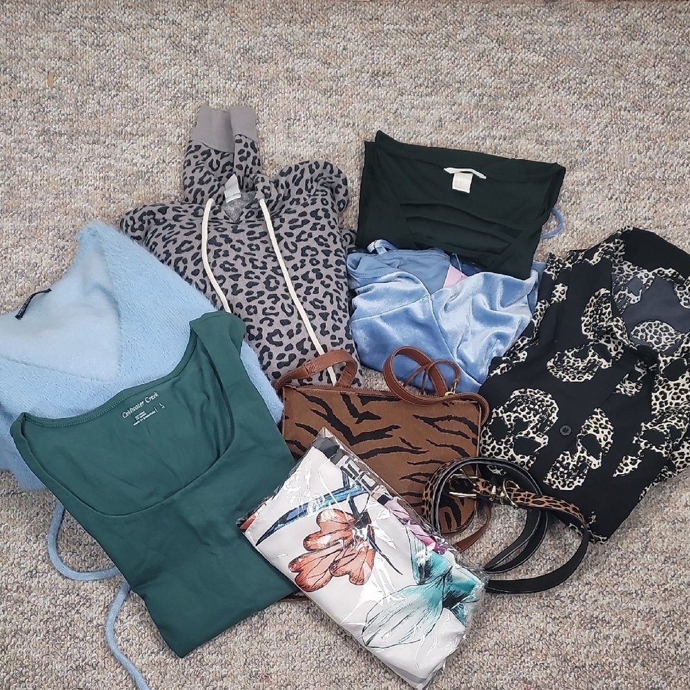 BUNDLE Clothing Plus Size